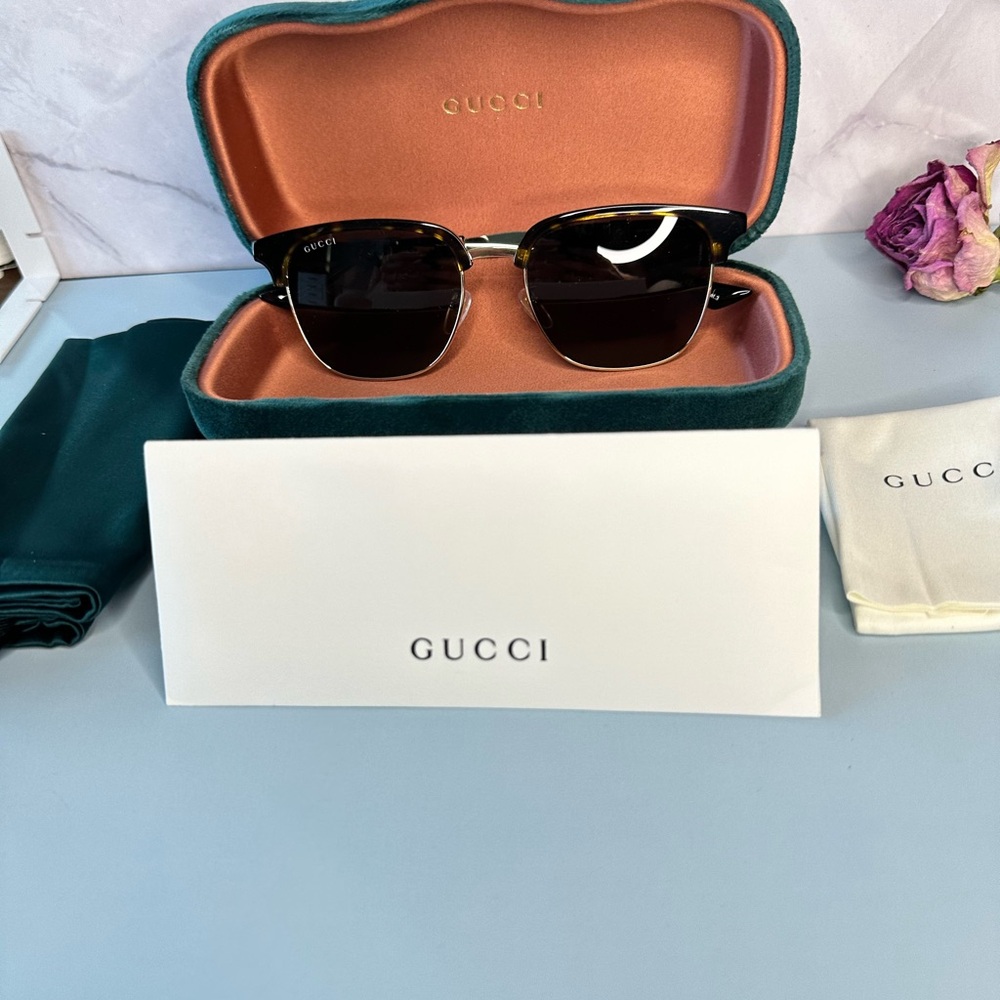 Gucci Square Havana Sunglasses with Case